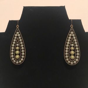 Tear drop dangle earrings light blue & green